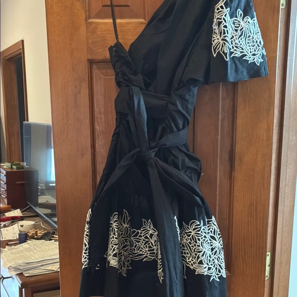 Tanya Taylor one shoulder black poplin mini dress with cut work embroidery sz14